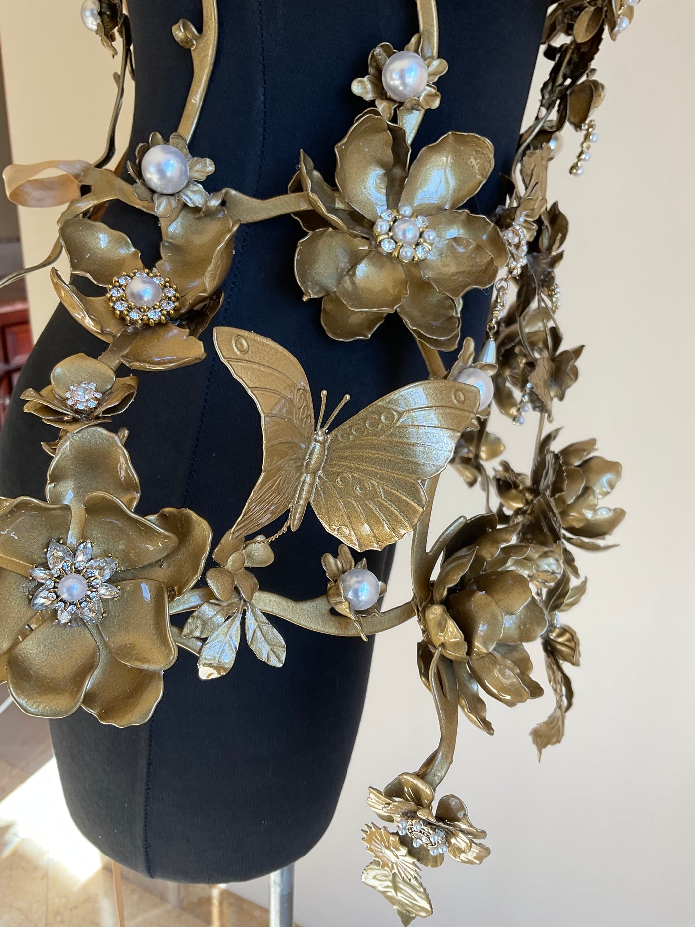 ROYAL GILDED GARDEN CORSET and matching crown