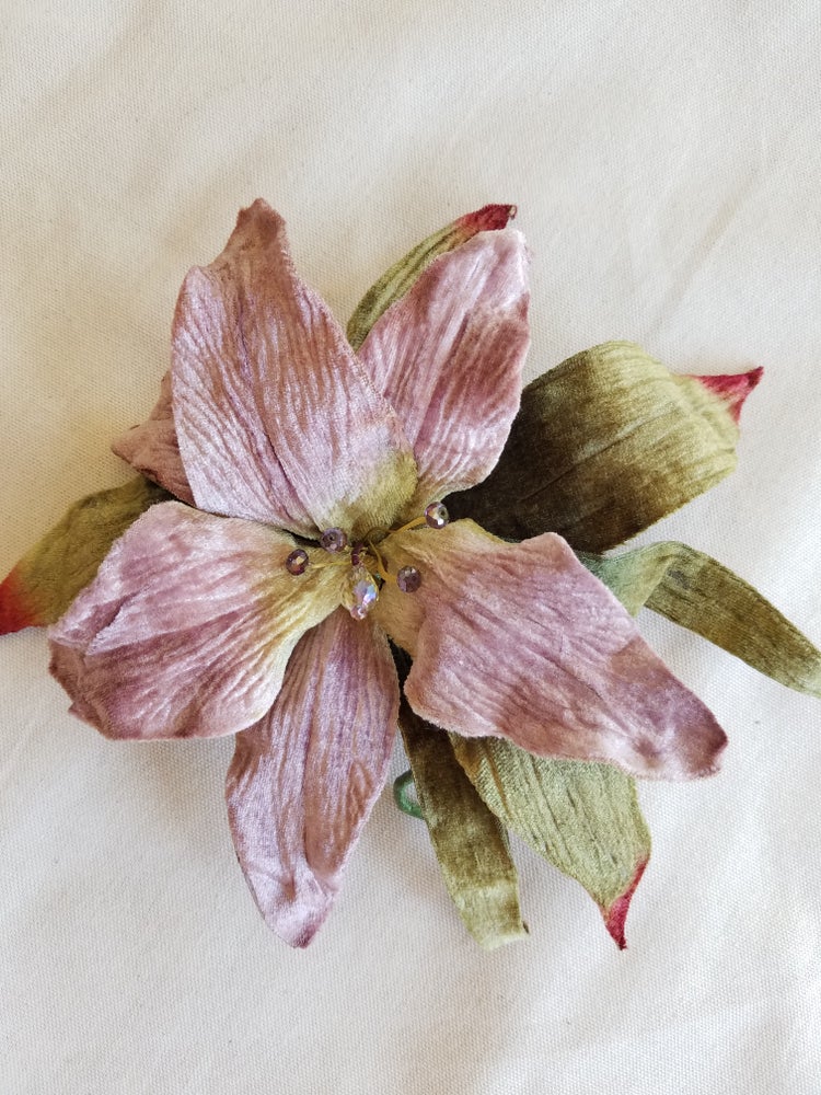 FRENCH LILY Clip/Pin