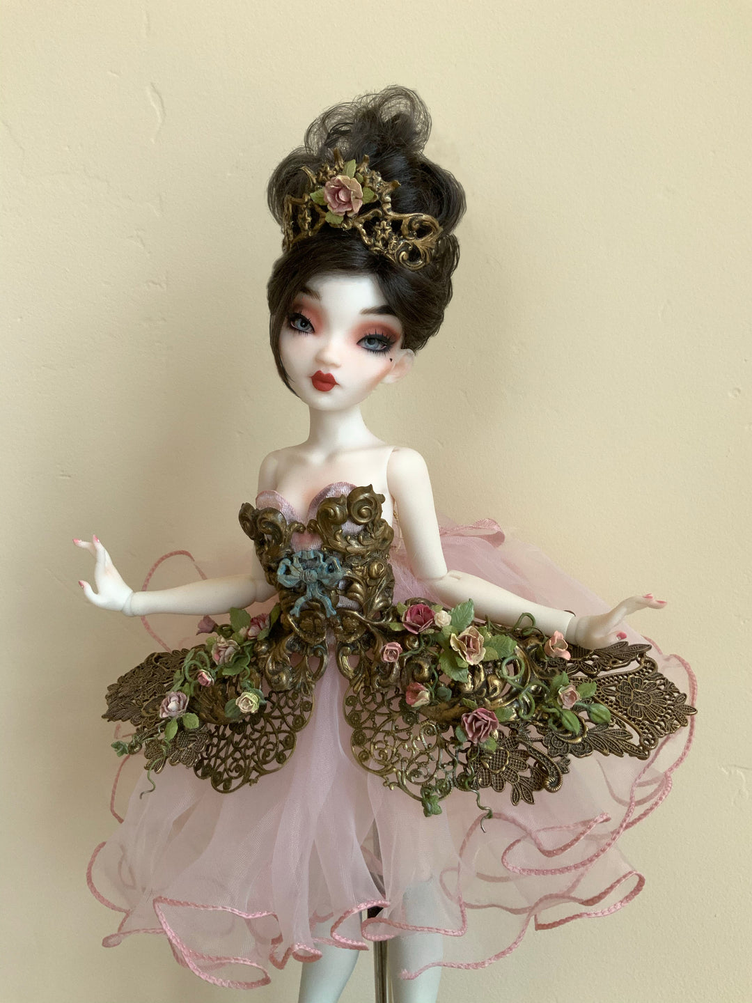 Vervaco Couture Outfit Making Set: Mary Orchid – Nähset Für 29 Cm Modepuppen