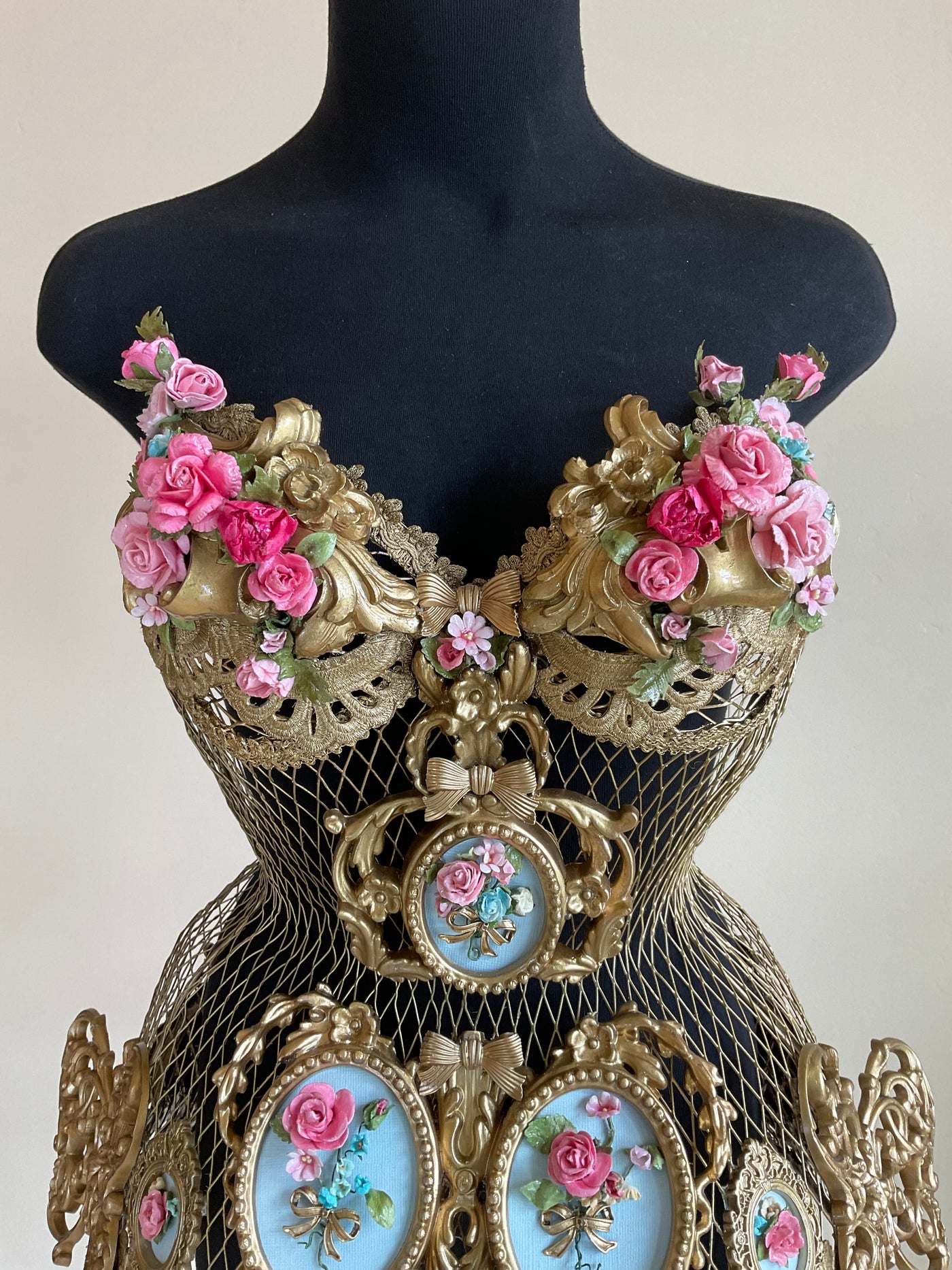 The ART of FLOWERS metal corset